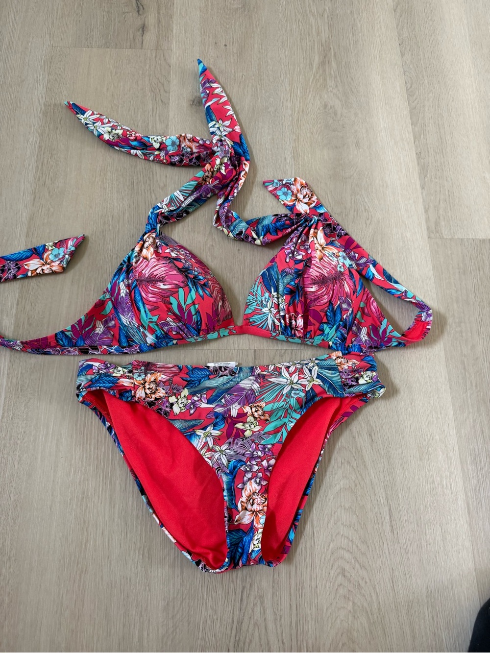 Kennth Cole Tropical Floral Halter Bikini Set - Bold Pink & Blue size M